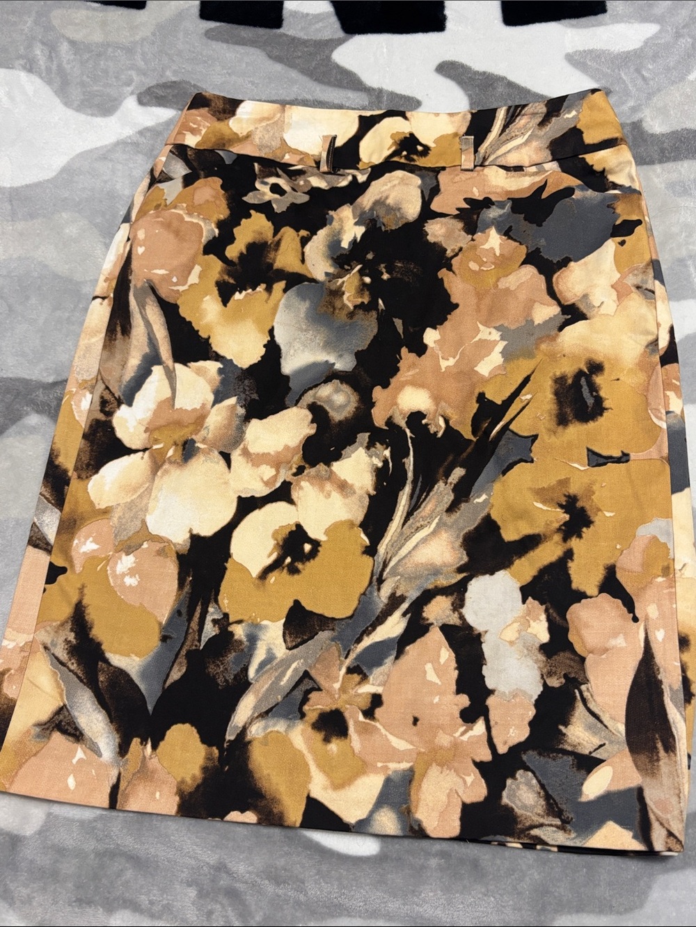 Cato Floral Pencil Skirt in Yellow, Black and Cream Size 6